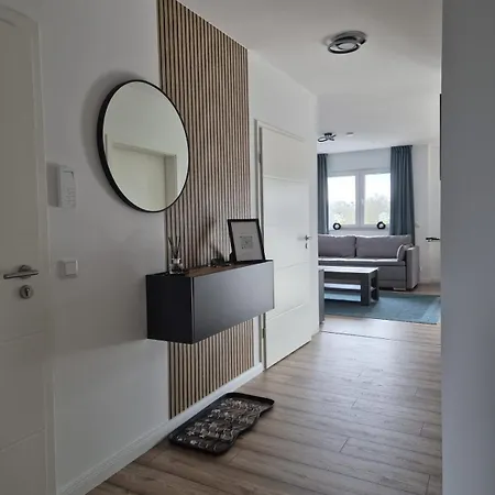 Luxsuite Still Und Komfort 2 Balkon Elektrogrill Tischfussball Tv-75 Zoll Apartman