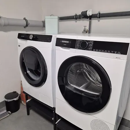 Apartment Luxsuite Still Und Komfort 2 Balkon Elektrogrill Tischfussball Tv-75 Zoll *