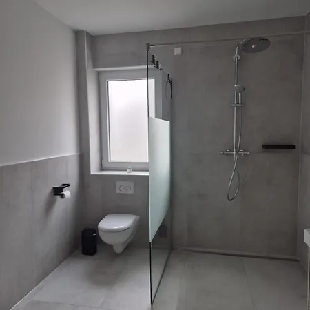 Luxsuite Still Und Komfort 2 Balkon Elektrogrill Tischfussball Tv-75 Zoll * Dinslaken