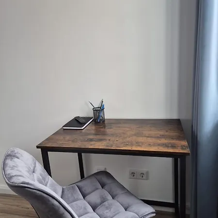 Luxsuite Still Und Komfort 2 Balkon Elektrogrill Tischfussball Tv-75 Zoll * Dinslaken