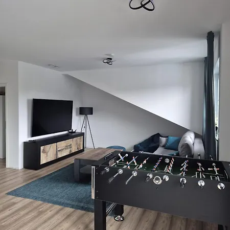 Apartment Luxsuite Still Und Komfort 2 Balkon Elektrogrill Tischfussball Tv-75 Zoll *