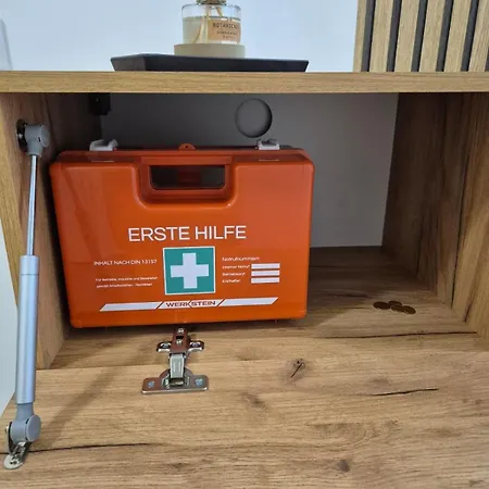 Apartman Luxsuite Still Und Komfort 2 Balkon Elektrogrill Tischfussball Tv-75 Zoll Dinslaken