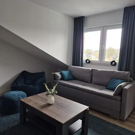 Luxsuite Still Und Komfort 2 Balkon Elektrogrill Tischfussball Tv-75 Zoll Apartman *