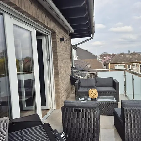 Luxsuite Still Und Komfort 2 Balkon Elektrogrill Tischfussball Tv-75 Zoll *