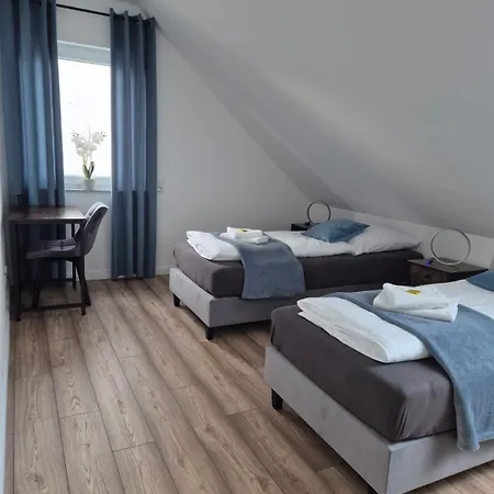 Luxsuite Still Und Komfort 2 Balkon Elektrogrill Tischfussball Tv-75 Zoll Apartman *