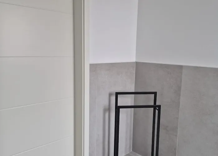 Apartman Luxsuite Still Und Komfort 2 Balkon Elektrogrill Tischfussball Tv-75 Zoll