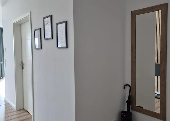 Luxsuite Still Und Komfort 2 Balkon Elektrogrill Tischfussball Tv-75 Zoll