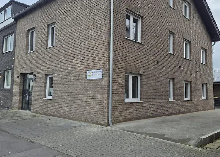 Luxsuite Still Und Komfort 2 Balkon Elektrogrill Tischfussball Tv-75 Zoll Dinslaken