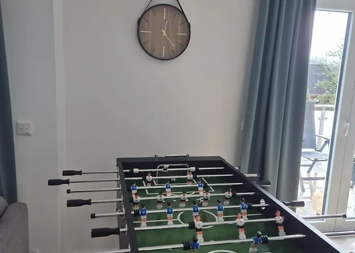 Luxsuite Still Und Komfort 2 Balkon Elektrogrill Tischfussball Tv-75 Zoll Dinslaken