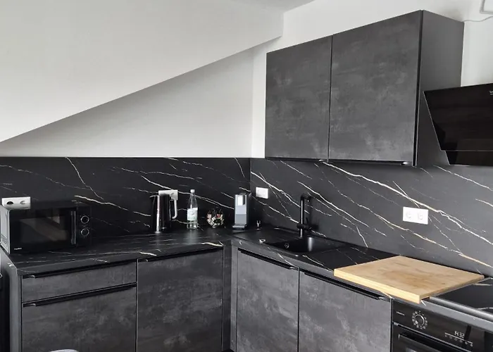 Lägenhet Luxsuite Still Und Komfort 2 Balkon Elektrogrill Tischfussball Tv-75 Zoll Dinslaken