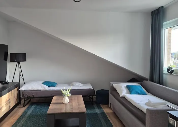 Luxsuite Still Und Komfort 2 Balkon Elektrogrill Tischfussball Tv-75 Zoll Dinslaken